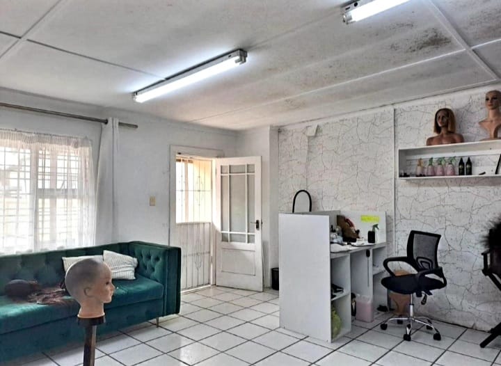  Bedroom Property for Sale in Southernwood Eastern Cape